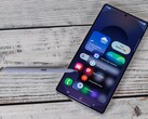 使用 S Pen 的三星Galaxy S25 Ultra 在屏幕上显示 Air Command 菜单。(图片来源：Notebookcheck）