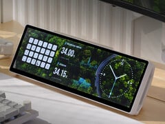 这两款新的 Xeneon Edge 型号是在 Corsair 发布最初的黑色型号不到四个月后推出的。(图片来源：海盗船）