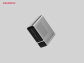 多彩 SMATR 900 是 Strix Halo 的又一款迷你 PC。图：小巧的 PC。(图片来源：PC Watch）