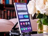 据说三星Galaxy S26 Ultra 的屏幕边缘比Galaxy S25 Ultra 更薄。(图片来源：Notebookcheck）