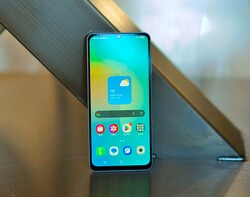 测试中：SamsungGalaxy A06。