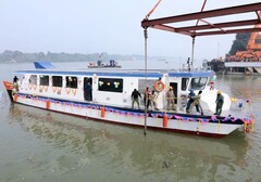 GRSE 为西孟加拉邦政府建造的 Dheu 电动渡轮（来源：EMobility+）。