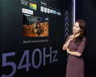 LG Display 分享的据信是其新款 27 英寸 WOLED 面板的图片。(图片来源：LG Display）
