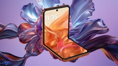 Razr 50 官方宣传片。(来源：摩托罗拉）