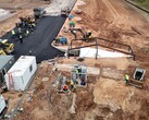 无人机照片揭示了特斯拉 Giga 工厂的赛博特卡车形隧道（图片来源：JoeTegtmeyer/X）