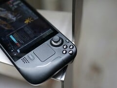 Valve Steam Deck 2 可能会搭载老旧的 AMD 显卡,就像图中这台 Steam Deck 一样。