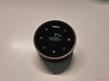 通过该控制器，可以轻松操作明基 SmartBar Halo 2。