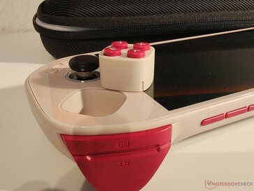 可更换操作按钮和方向键