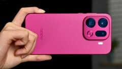 Oppo Find X9 Pro 的中国版本也将采用这种时尚的红色（图片来源：微博）