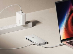 小米 10 合 1 USB-C 集线器目前在中国的售价约为 25 美元（图片来源：小米）