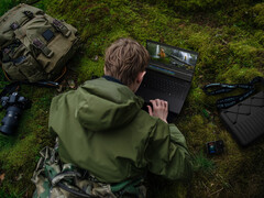 与去年的机型相比，新款华硕 ProArt PX13 在设计上做了一些调整。(图片来源：华硕）