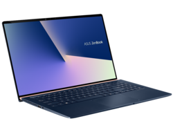 华硕ZenBook 15笔记本电脑评测. Test device provided courtesy of: Asus Germany