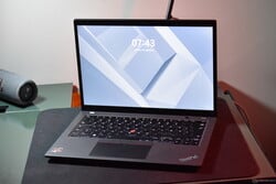 评测中：联想 ThinkPad T14 第 4 代 AMD，评测样品由联想提供