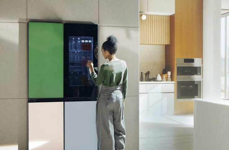 带MoodUP的LG InstaView冰箱（图片来源：LG）。