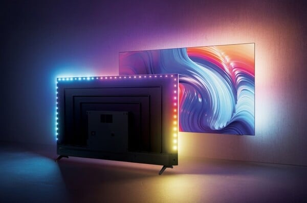 飞利浦 Ambilight 电视集成了 LED 灯带。(图片来源：飞利浦）