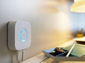 飞利浦 Hue 正在推出 Hue Bridge 更新（如图）。(图片来源：飞利浦 Hue）