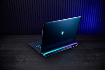 从背面看 Alienware 18 Area-51。