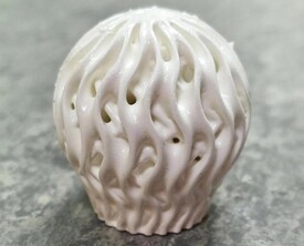 使用氧化铝 4N 可实现极其复杂的散热片（图片来源：Formlabs）