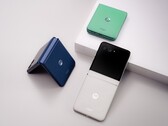 摩托罗拉 Razr 拥有更坚固的铰链和更好的防尘保护。(图片来源：摩托罗拉）