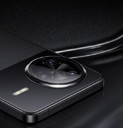 Poco F7 Ultra 看起来像是一款电池容量更小的红米 K80 Pro。(图片来源:小米)