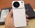 Vivo X500在正式发布前，其上手实拍照片已提前泄露