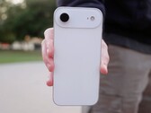 Apple 据报道，苹果正在削减 iPhone 17 和 17 Air 显示屏的成本。(图片来源：AppleTrack）
