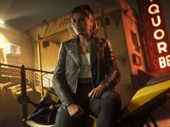 《GTA 6》中的露西亚与一辆摩托车并列展示