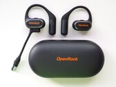 OneRock Link 20 开放式耳机配备 5 个人工智能降噪系统，可实现更清晰的语音通话（图片来源：Notebookcheck）