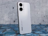 Poco X8 的发布紧随 X8 Pro Max 之后，如图所示。