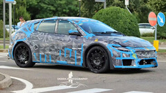 法拉利电动汽车测试骡(图片来源:Derek Photography/Instagram)