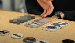 模糊的 Nothing Phone (3) 坐在 Nothing Phone (3a) Pro 旁边。(图片来源：Nothing）