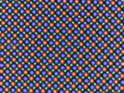OLED 显示屏基于 RG/BG 子像素矩阵，每个子像素由一个红色、一个蓝色和一个绿色发光二极管组成。