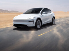 2026 年新款特斯拉 Model Y 采用珍珠白多层镀膜色（图片来源：特斯拉）