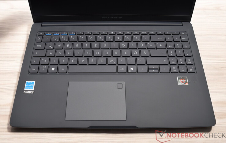 华硕 ExpertBook B1 的输入设备