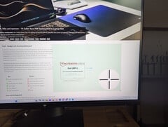 剪切工具从我们的笔记本检查网站拍摄图片