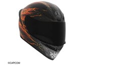 AGV K1 S《Street Fighter 6》Ken 摩托车头盔,饰有黑色、灰色和火焰图案。