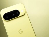 谷歌 Pixel 10 将提供更好的扬声器和新的人工智能功能，如 "Magic Cue "等。(图片来源：@zellzoi）