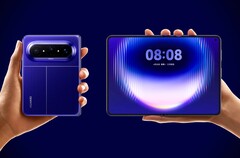 华为 Pura X Max 的显示屏格式异常宽大。