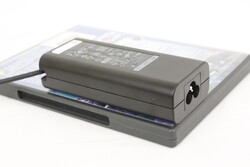 小型USB-C交流适配器