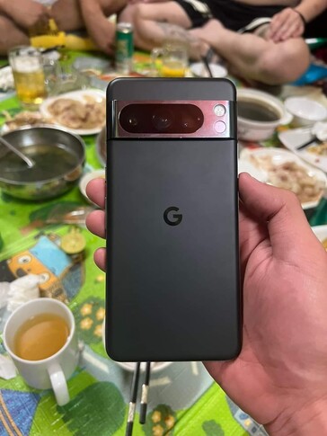 谷歌 Pixel 8 Pro 后壳（图片来源：Facebook）