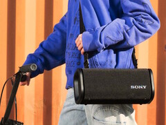 索尼推出了 ULT Power Sound 系列中两款具有增强低音效果的新型无线便携式扬声器。(图片来源：索尼）