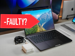 Apple配备充电器的 14 英寸 M5 MacBook Pro。已编辑。(图片来源：Notebookcheck）