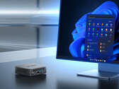 NUC150 可配备英特尔 N150 或酷睿 3 N355。图：迷你 PC 放在显示器旁边的宣传图片。(图片来源：Minix）