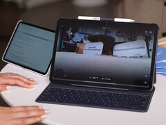 配有可拆卸键盘配件和红米智能笔的红米 Pad 2 Pro。(图片来源：小米）