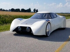 2025 年 SPE 汽车大会的主讲人将介绍二氧化碳排放量较低的复合材料汽车制造。(图片来源：Casey Putsch）