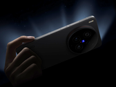 vivo X300 Ultra 的宣传图片。