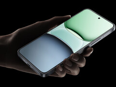 小米 16 Pro 可能配备 6.8 英寸纯平屏幕。图：15 Pro 的宣传图。(图片来源：小米）