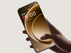 标准版 OnePlus 15。