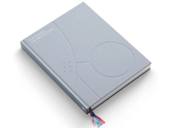 PlayStation：前 30 年 400 页摄影集，作者：Read Only Memory（图片来源：PlayStation 博客）