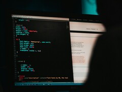 CrowdStrike 报告称，随着人工智能和网络钓鱼攻击的兴起，针对云的入侵激增了 136%（图片来源：Mika Baumeister，Unsplash）。